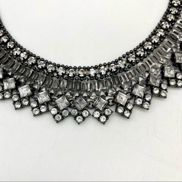 Stella & Dot Hematite Palladian Necklace - Picture 2 of 16
